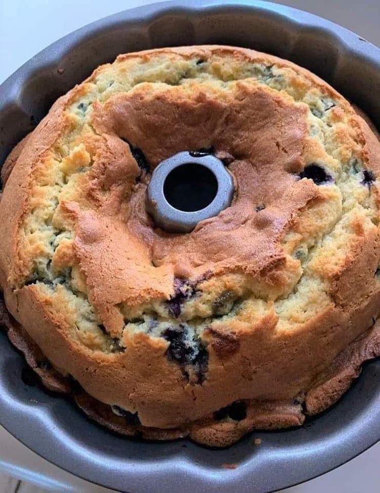 Blueberry Sour Cream Coffee Cake - Recipes